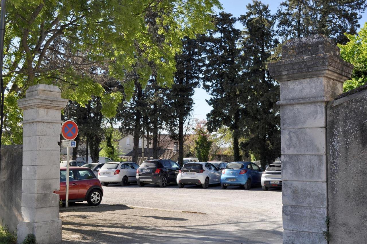 Le Petit Chateau Châteauneuf-de-Gadagne Buitenkant foto