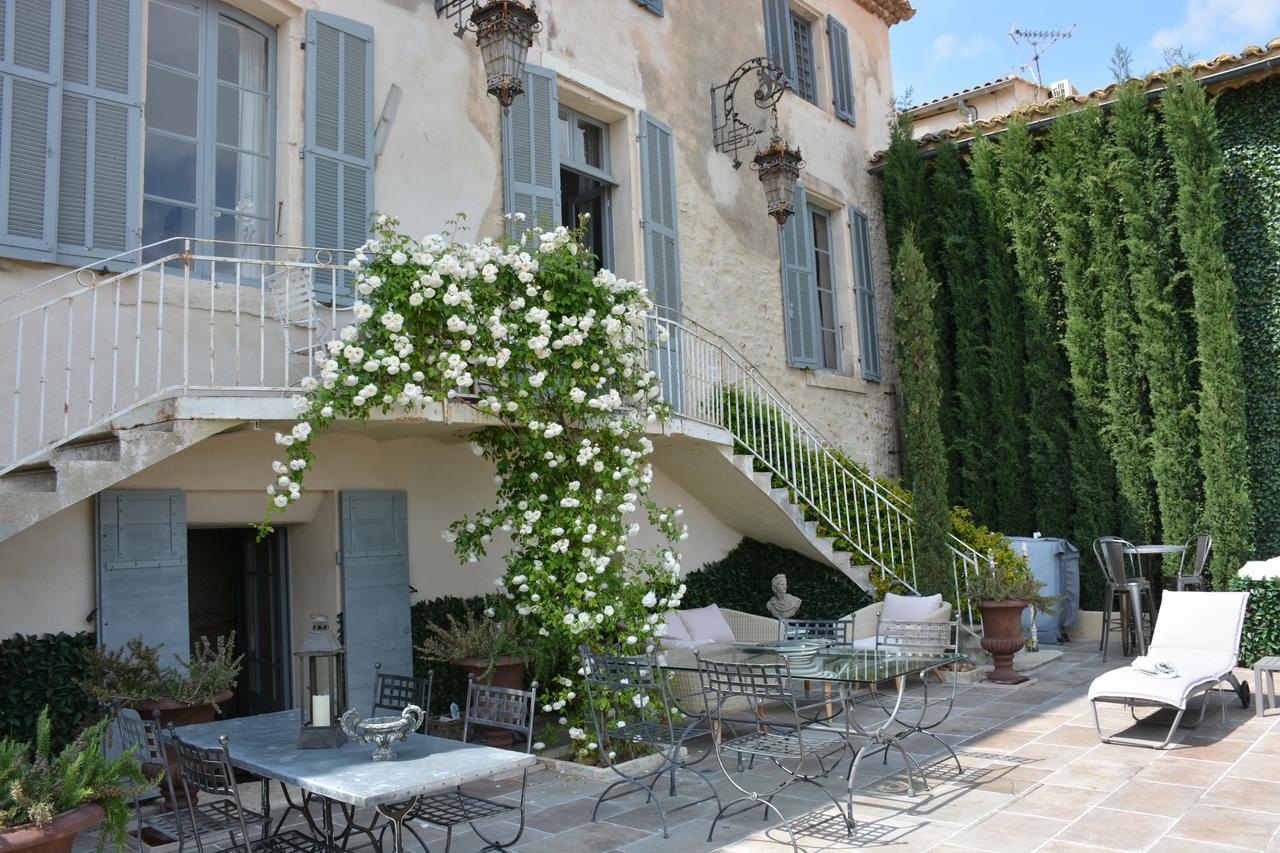 Le Petit Chateau Châteauneuf-de-Gadagne Buitenkant foto